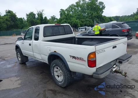 1999 Toyota Tacoma z USA, uszkodzony, nr VIN 4TAWN72N2XZ503270